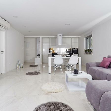 Brand New Apartment S & U دوبروفينك المظهر الخارجي الصورة